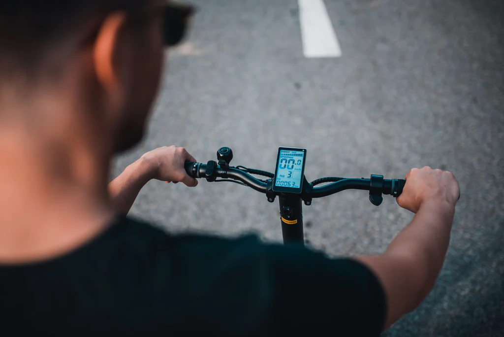 Electric scooter charging